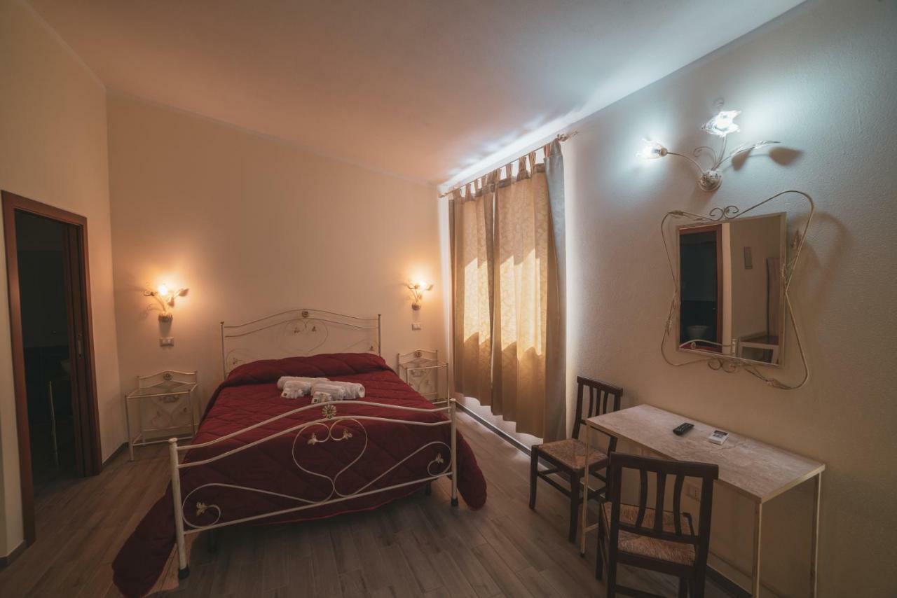 Villa Alberta Hotel Pula Bagian luar foto